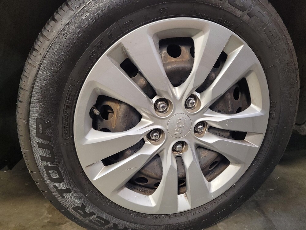 2020 Kia Soul in Montclair, CA 91763 - 18095419 31