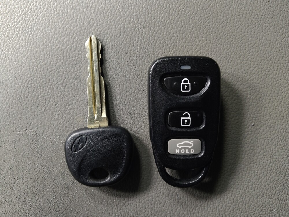 2019 Hyundai Elantra in Marietta, GA 30062 - 18095423 32