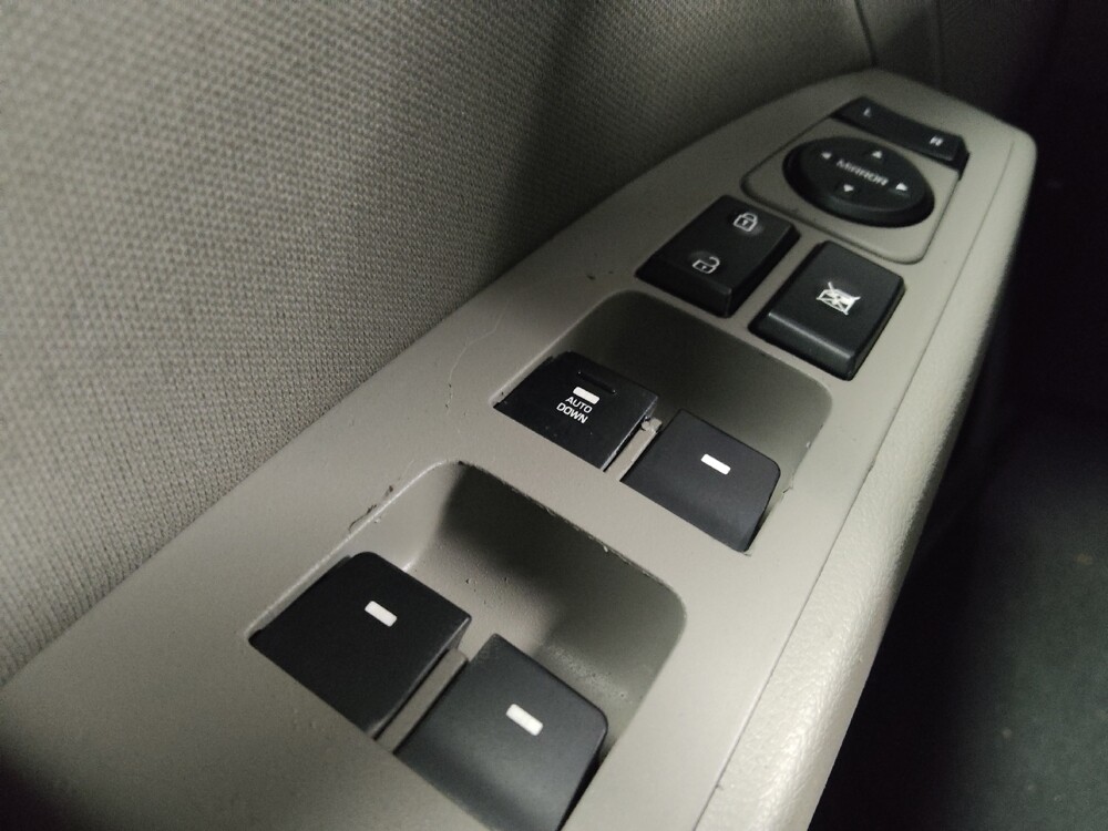 2019 Hyundai Elantra in Marietta, GA 30062 - 18095423 27