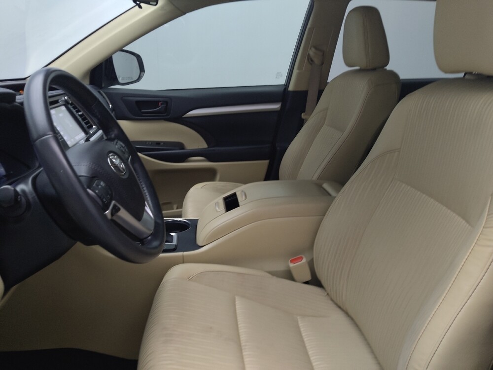 2019 Toyota Highlander in Duluth, GA 30096 - 18095430 17