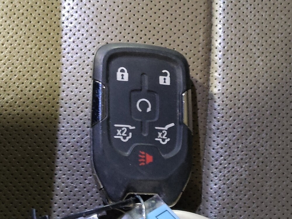 2017 GMC Yukon XL in Plano, TX 75074 - 18095452 32