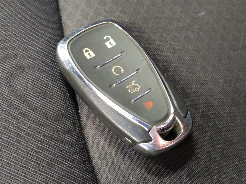 2020 Chevrolet Malibu in Glendale, AZ 85301 - 18095461 32