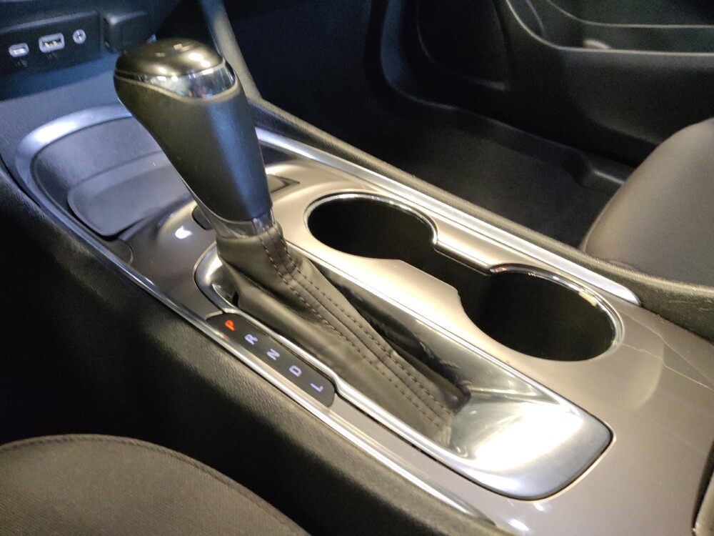 2020 Chevrolet Malibu in Glendale, AZ 85301 - 18095461 26