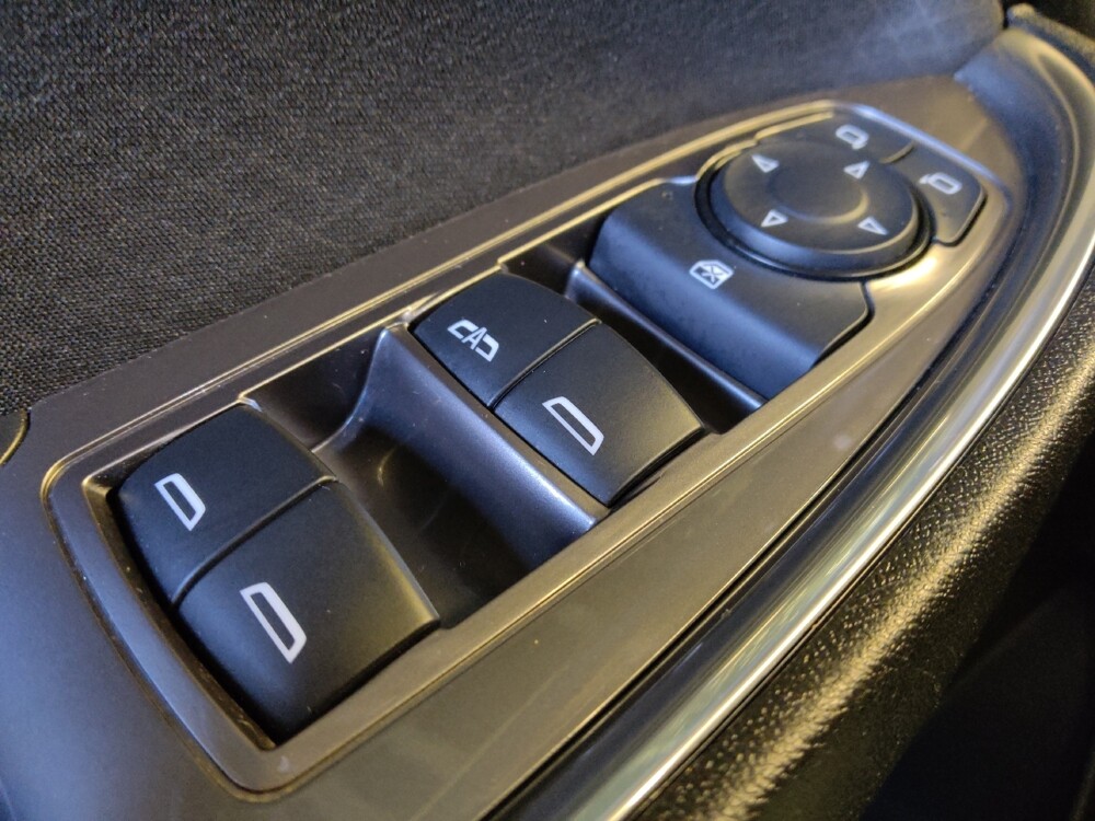 2020 Chevrolet Malibu in Glendale, AZ 85301 - 18095461 27