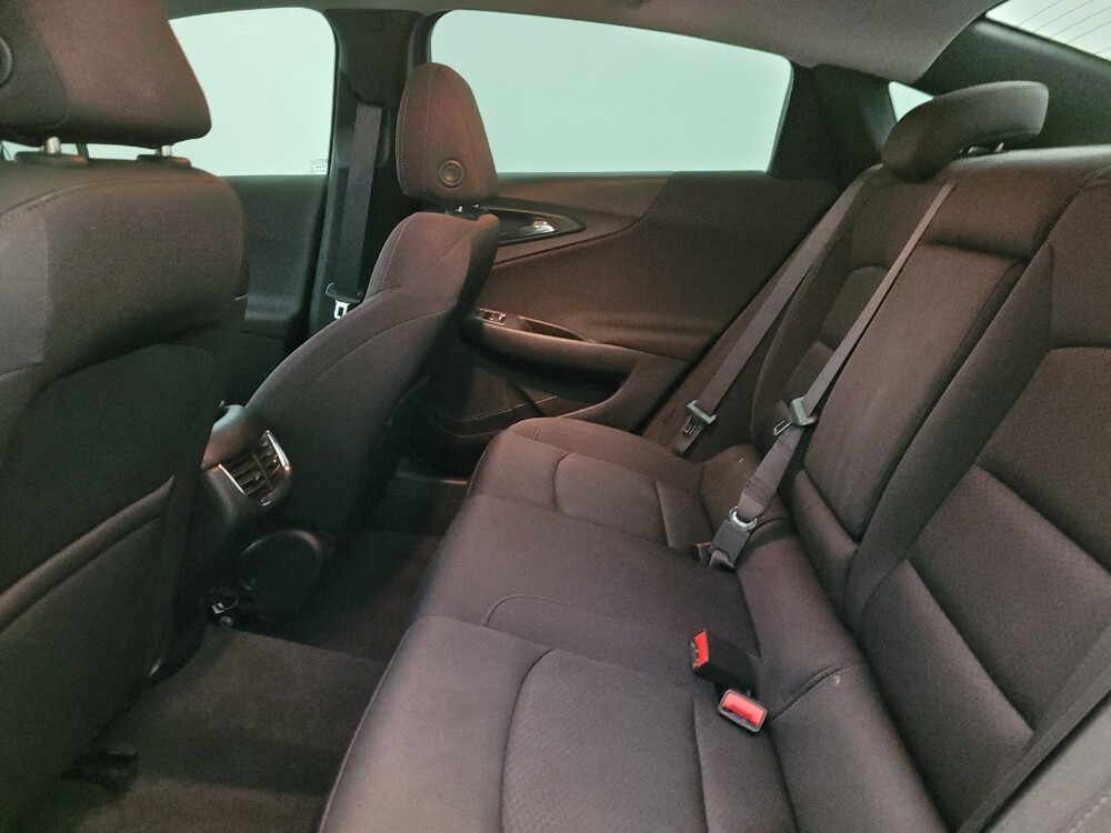 2020 Chevrolet Malibu in Glendale, AZ 85301 - 18095461 18