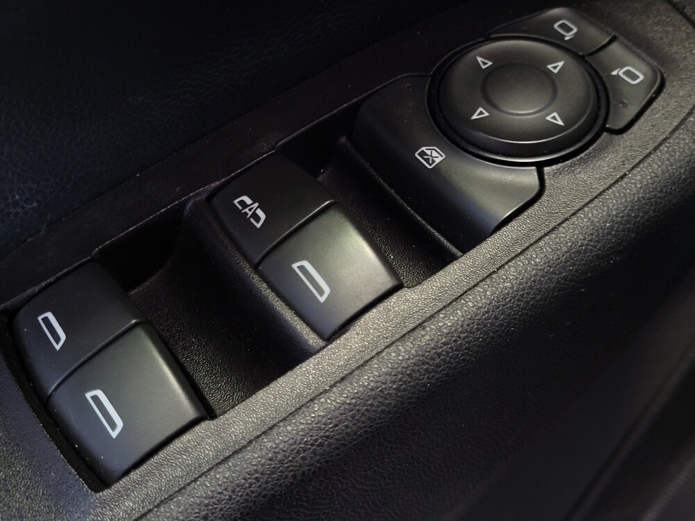 2018 Chevrolet Equinox in Bradenton, FL 34207 - 18095465 27