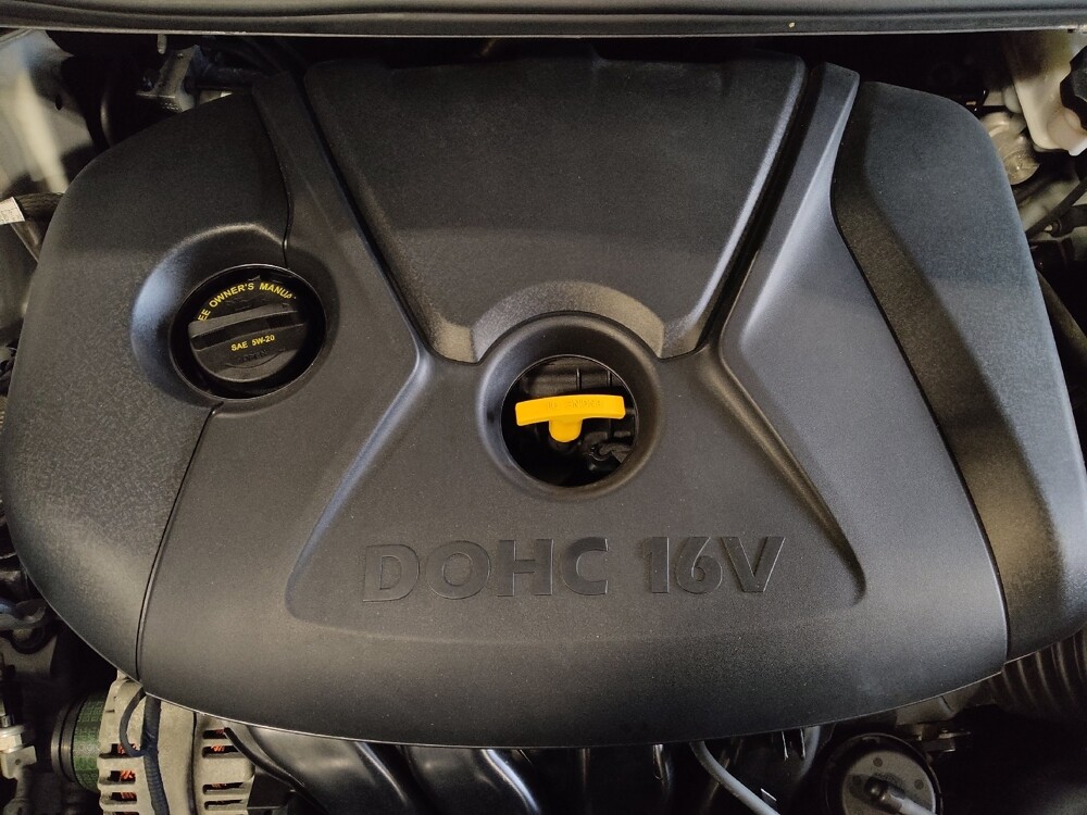 2015 Hyundai Elantra in Hialeah, FL 33014 - 18095490 30