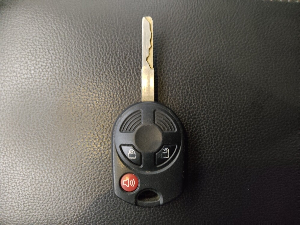 2018 Ford Escape in Jacksonville, FL 32225 - 18095497 32