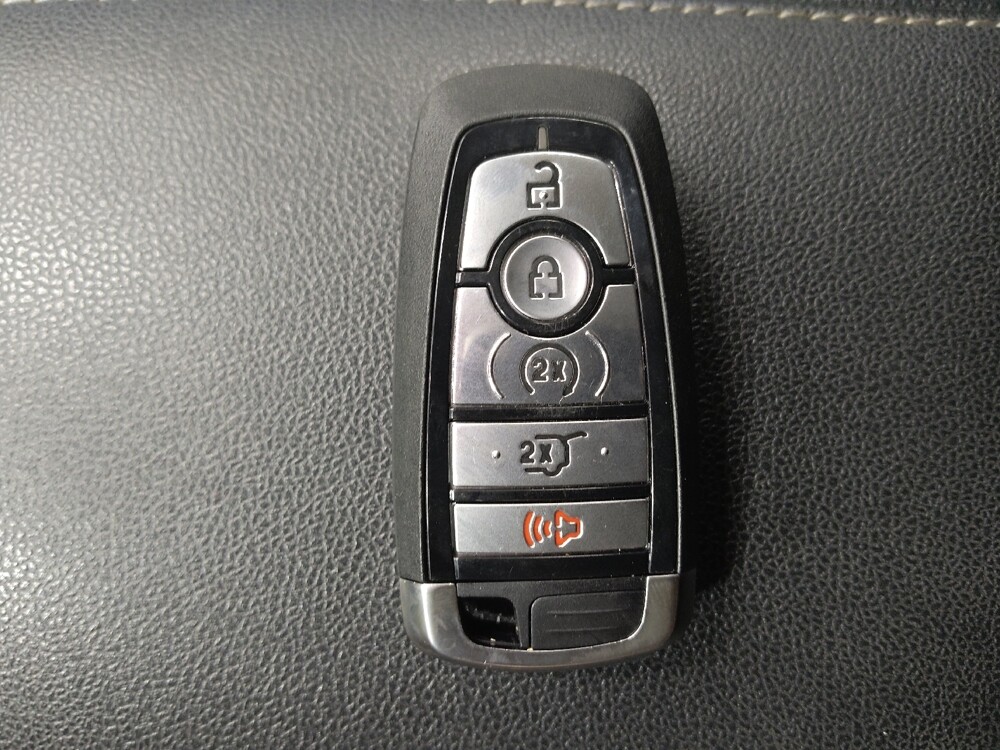 2020 Ford Escape in Greenville, SC 29607 - 18095502 32