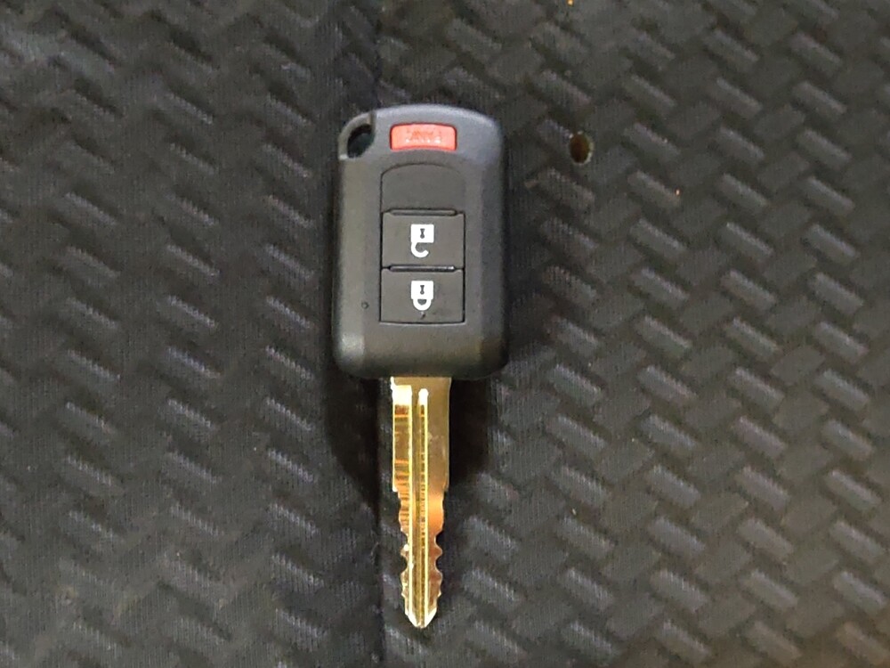 2018 Mitsubishi Eclipse Cross in Greenville, SC 29607 - 18095510 32