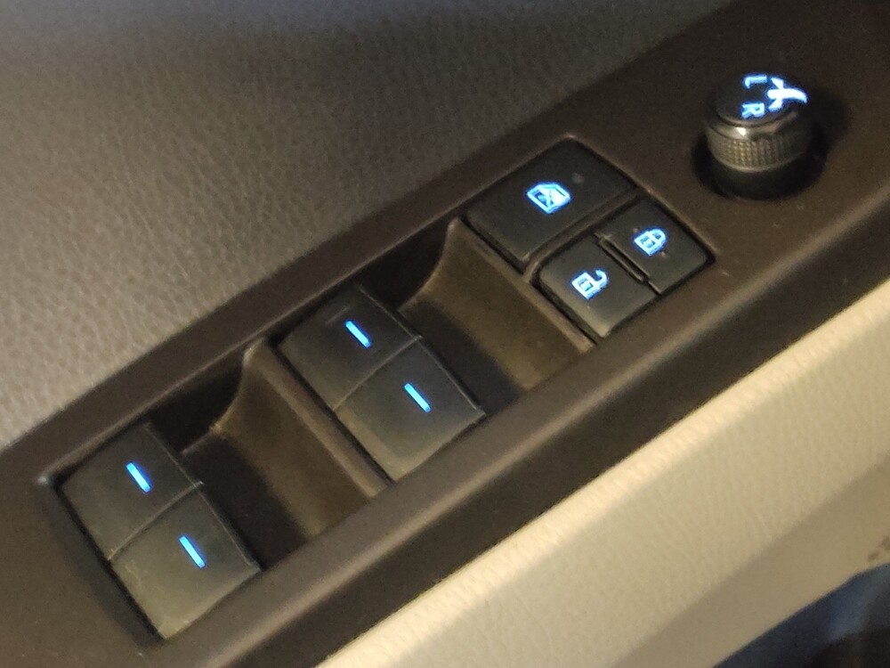 2021 Toyota Camry in Winston-Salem, NC 27103 - 18095512 27