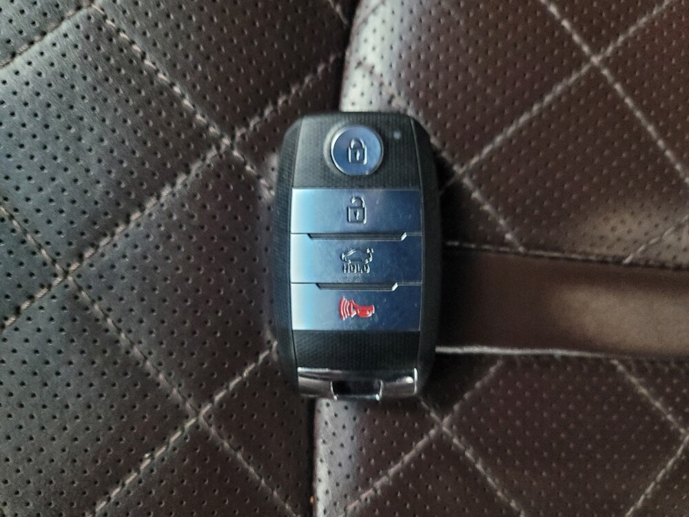 2017 Kia Optima in Memphis, TN 38115 - 18095539 32