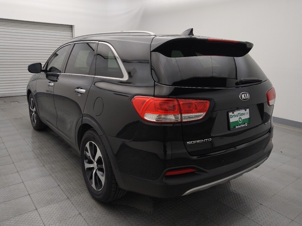 2018 Kia Sorento in Houston, TX 77034 - 18095552 5