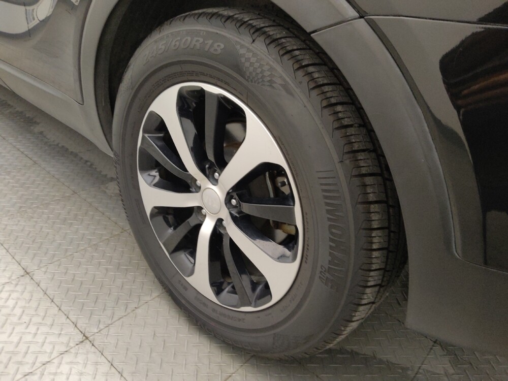 2018 Kia Sorento in Houston, TX 77034 - 18095552 31