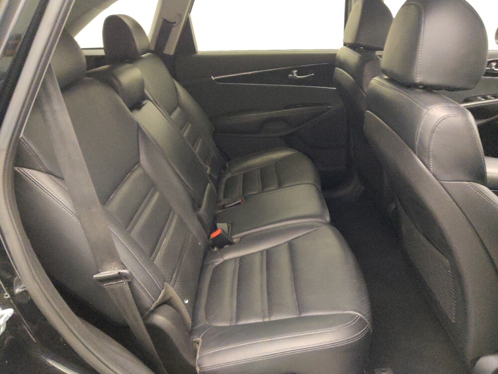 2018 Kia Sorento in Houston, TX 77034 - 18095552 19