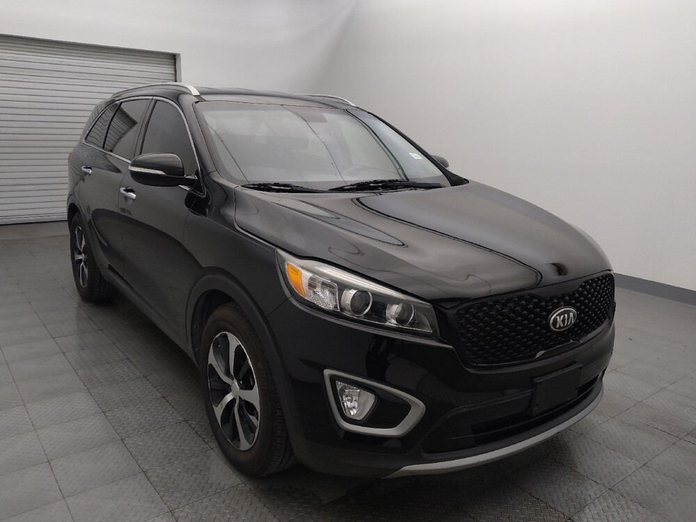 2018 Kia Sorento in Houston, TX 77034 - 18095552 13