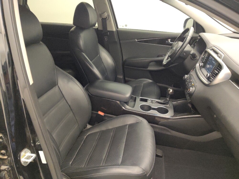 2018 Kia Sorento in Houston, TX 77034 - 18095552 21