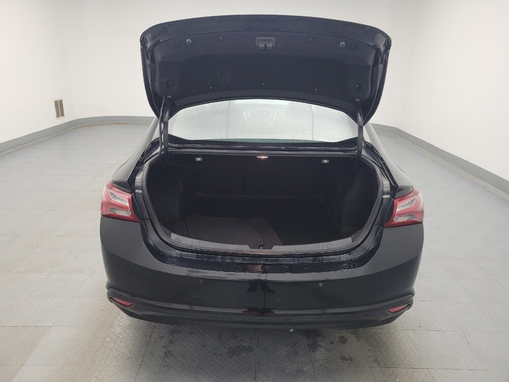 2019 Chevrolet Malibu in Columbus, OH 43231 - 18095560 29