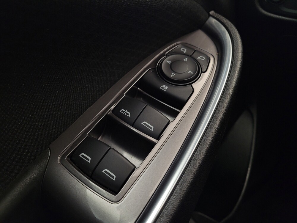 2019 Chevrolet Malibu in Columbus, OH 43231 - 18095560 27