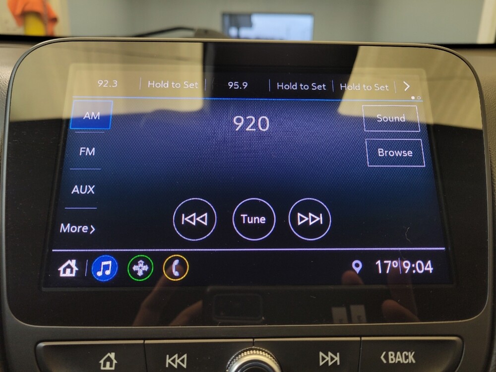 2019 Chevrolet Malibu in Columbus, OH 43231 - 18095560 25