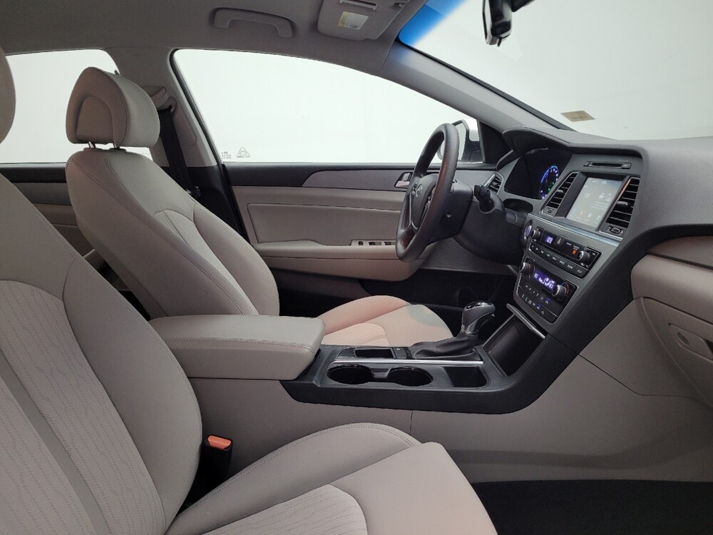 2017 Hyundai Sonata in Columbus, OH 43228 - 18095563 21