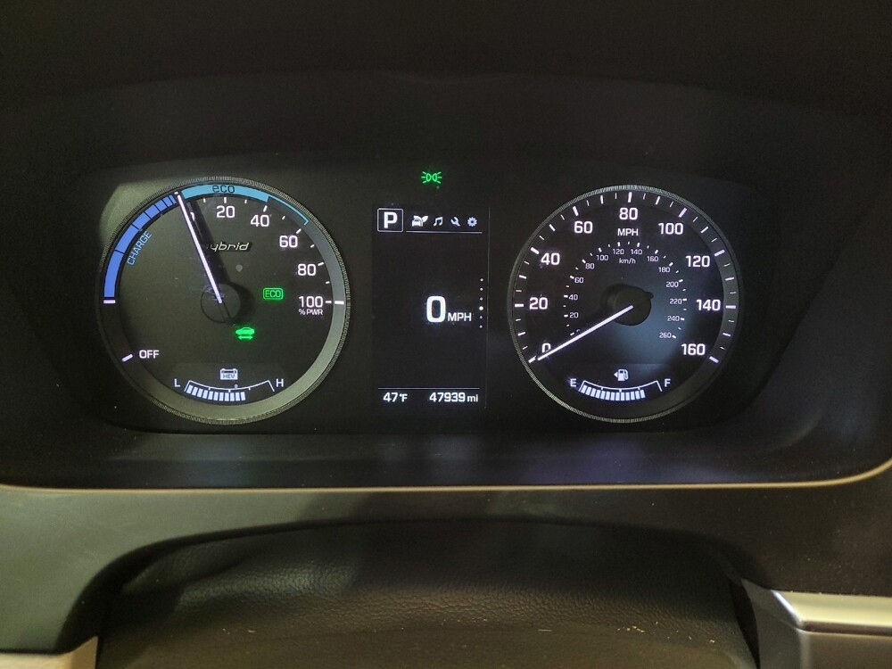 2017 Hyundai Sonata in Columbus, OH 43228 - 18095563 23