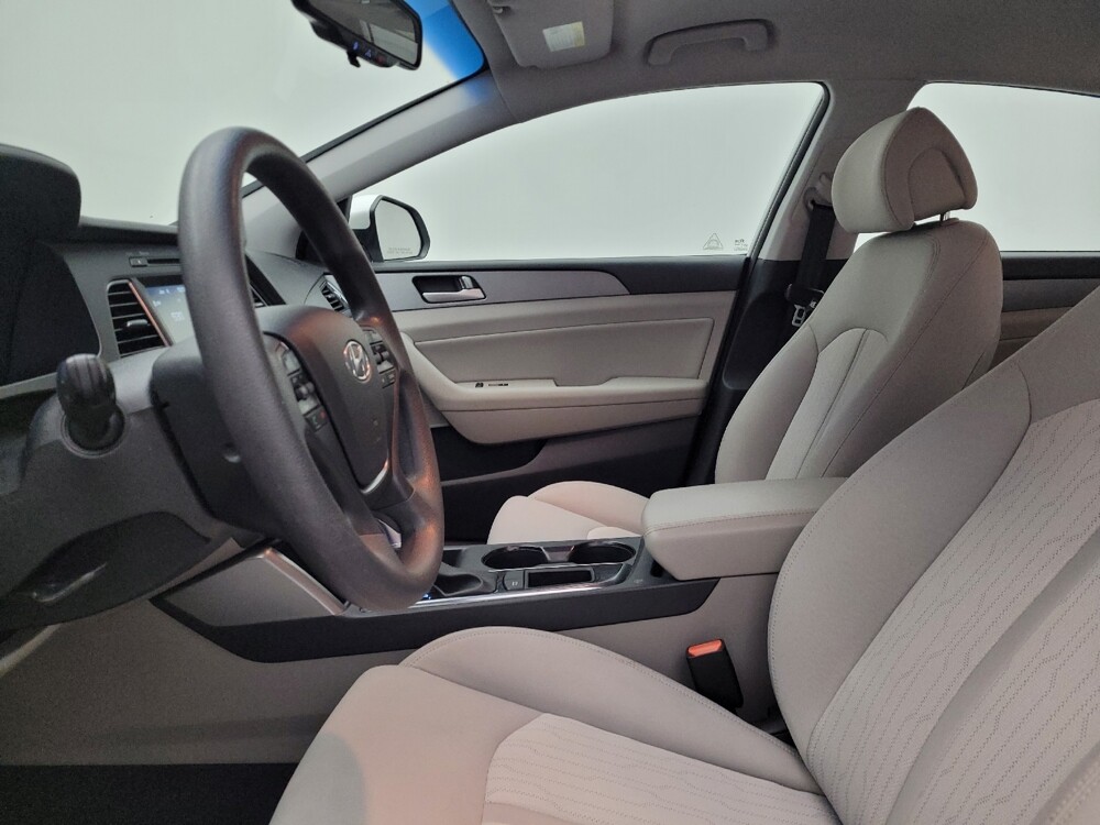 2017 Hyundai Sonata in Columbus, OH 43228 - 18095563 17