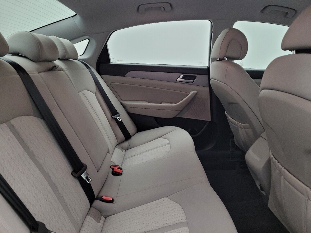 2017 Hyundai Sonata in Columbus, OH 43228 - 18095563 19