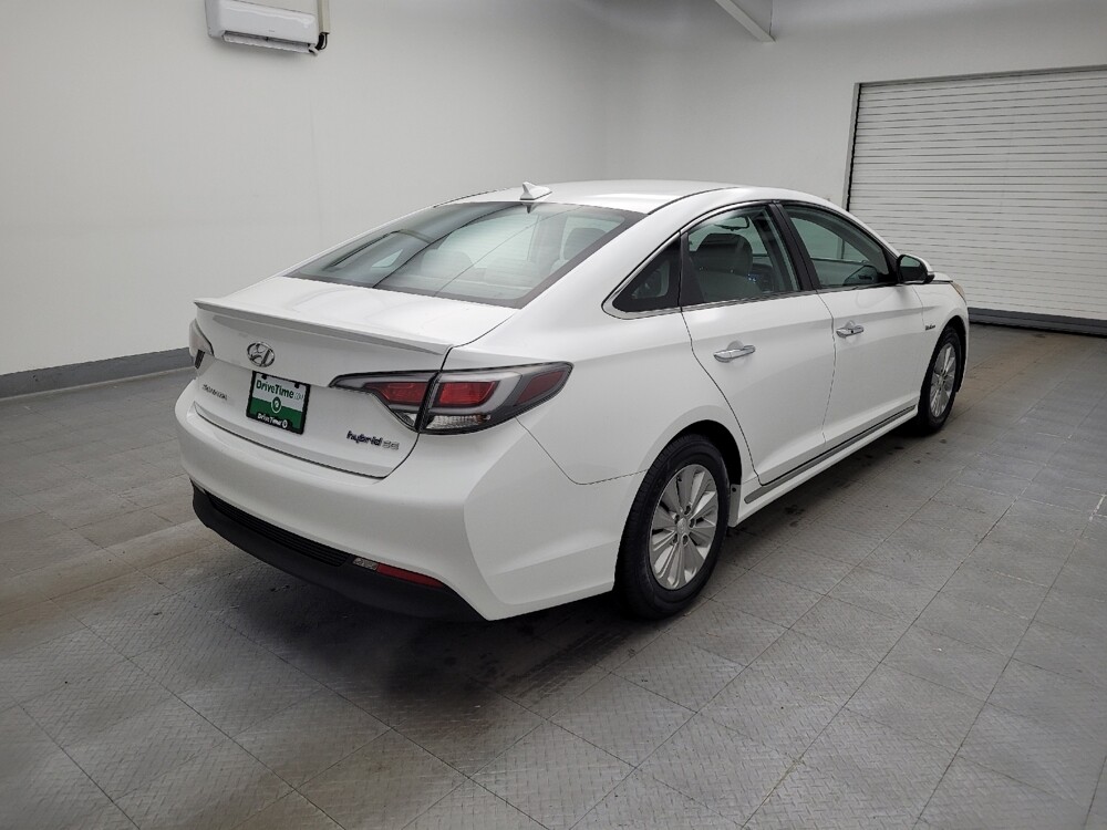 2017 Hyundai Sonata in Columbus, OH 43228 - 18095563 9