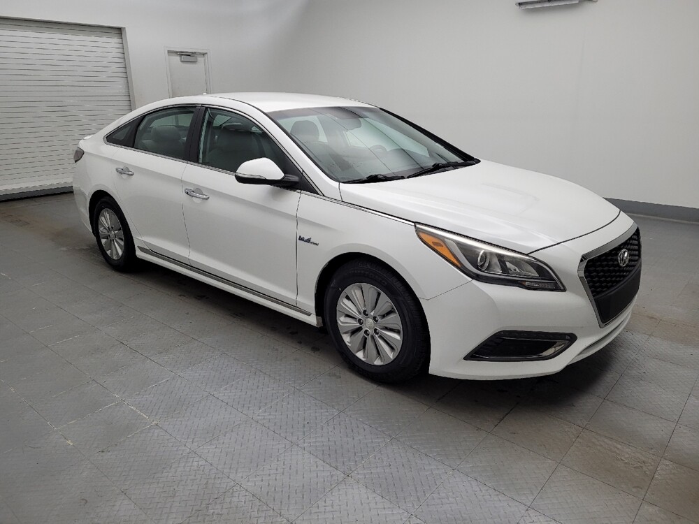 2017 Hyundai Sonata in Columbus, OH 43228 - 18095563 11