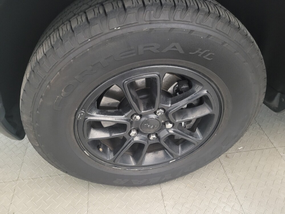 2019 Jeep Grand Cherokee in Conway, SC 29526 - 18095572 31