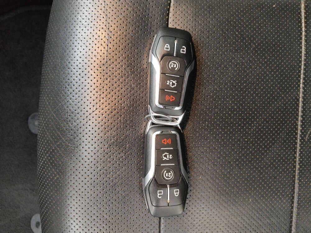 2016 Ford Mustang in Wichita, KS 67207 - 18095581 32