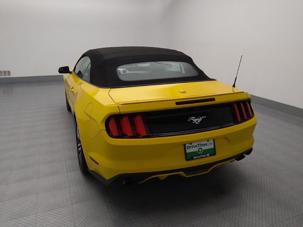 2016 Ford Mustang in Wichita, KS 67207 - 18095581 6