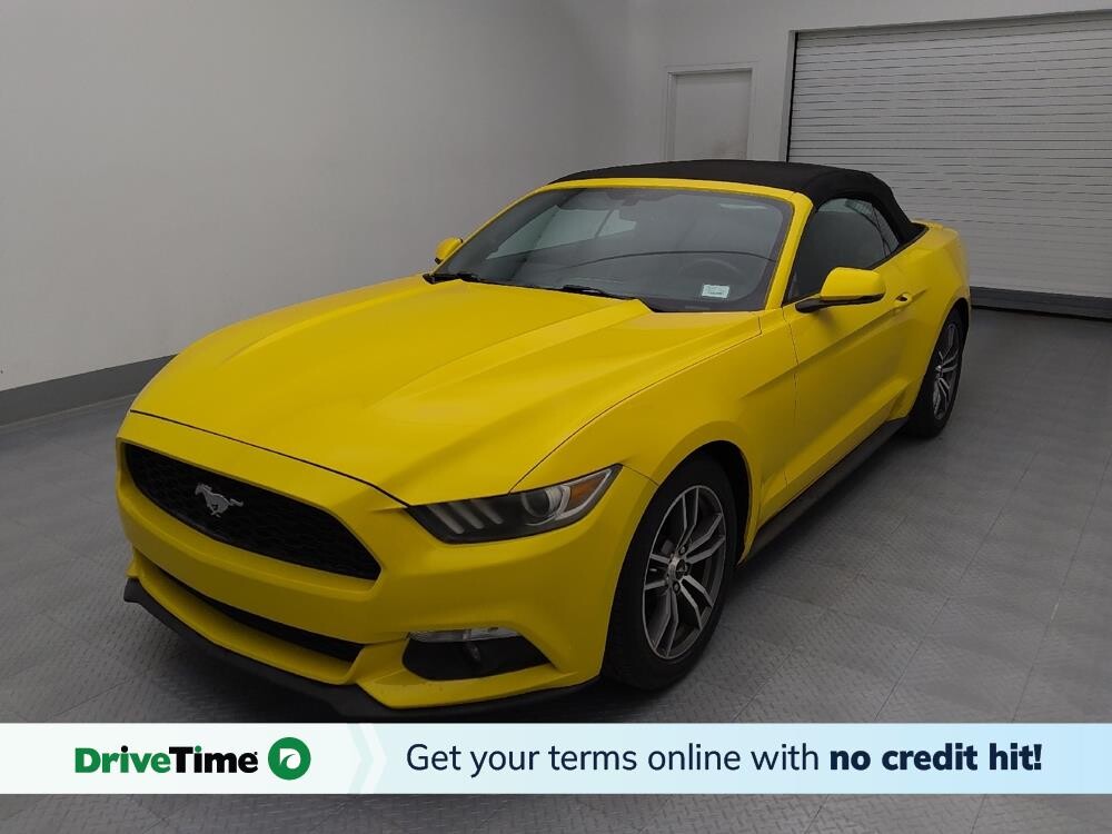 2016 Ford Mustang in Wichita, KS 67207 - 18095581