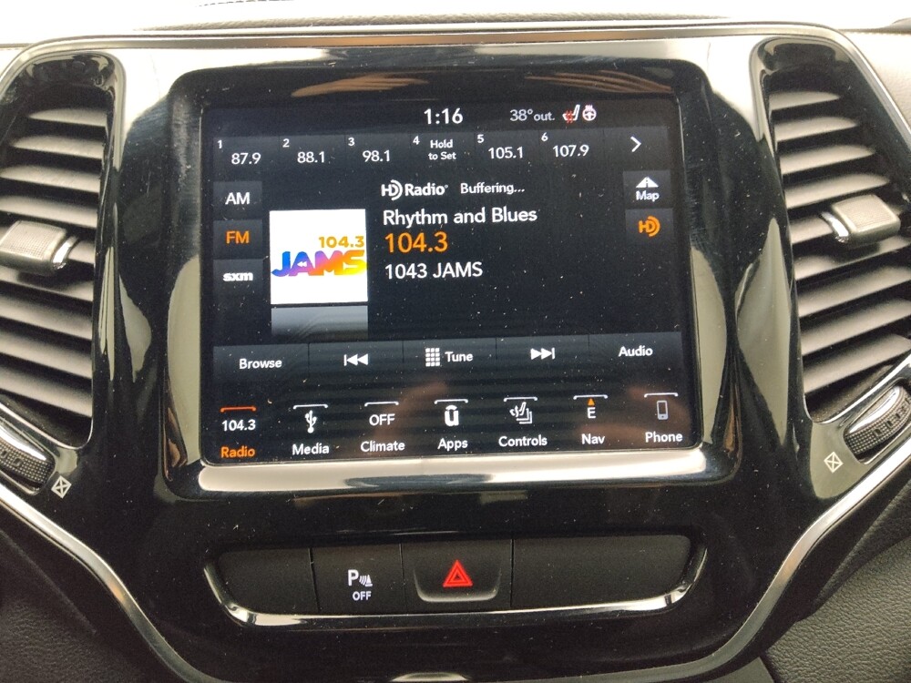 2019 Jeep Cherokee in Des Moines, IA 50310 - 18095589 25