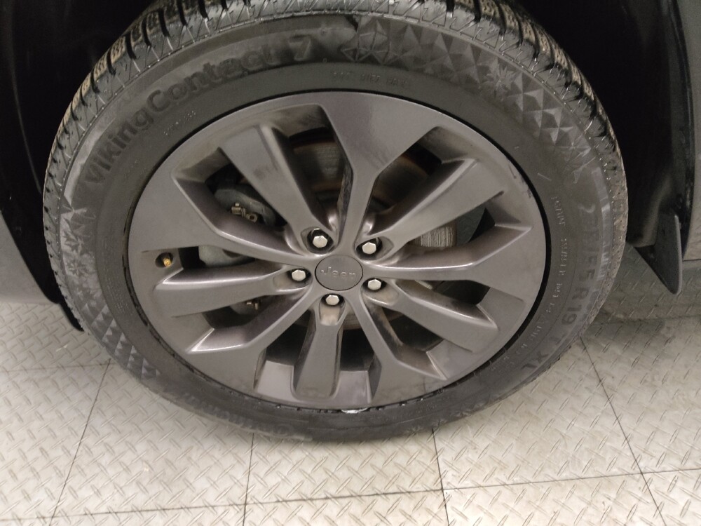 2019 Jeep Cherokee in Des Moines, IA 50310 - 18095589 31