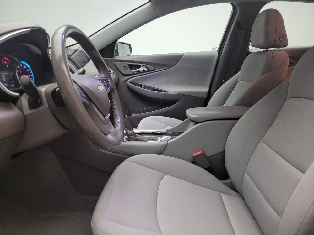 2018 Chevrolet Malibu in Madison, TN 37115 - 18095595 17