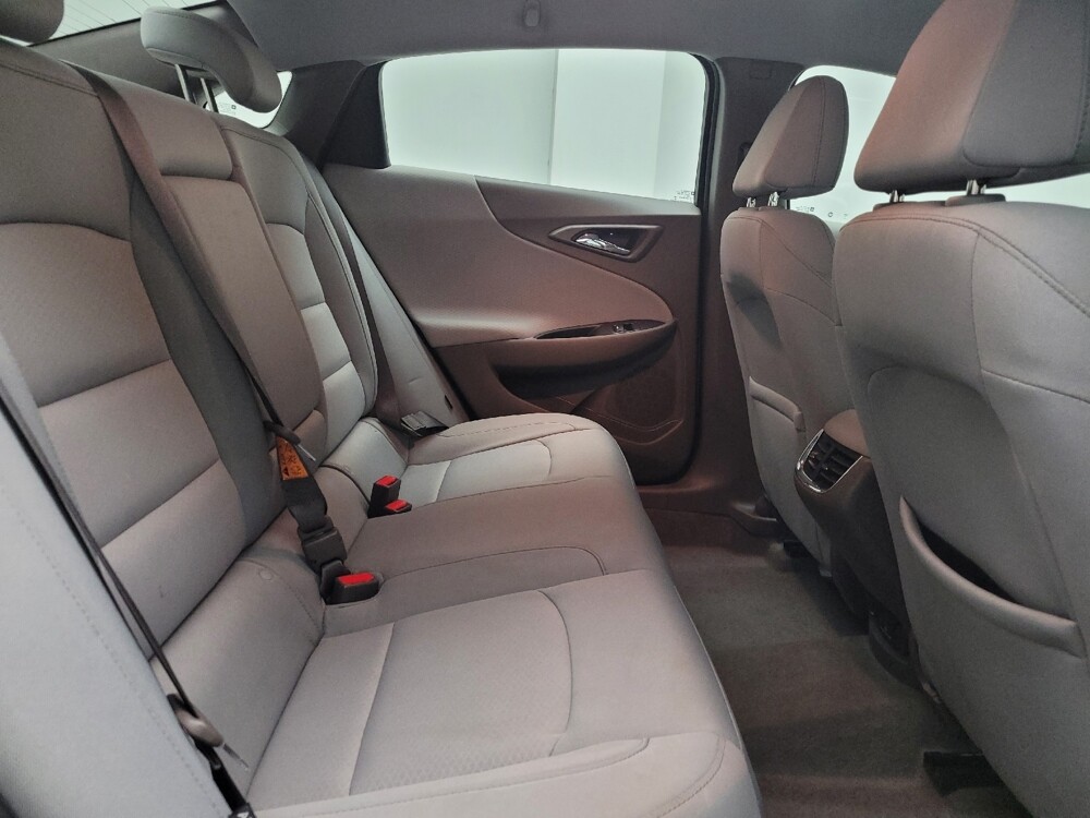 2018 Chevrolet Malibu in Madison, TN 37115 - 18095595 19