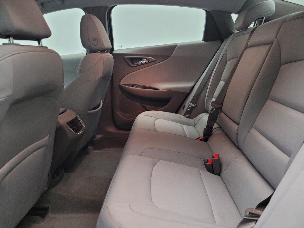 2018 Chevrolet Malibu in Madison, TN 37115 - 18095595 18