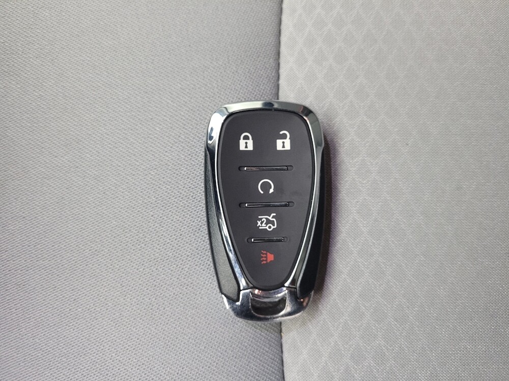 2018 Chevrolet Malibu in Madison, TN 37115 - 18095595 32