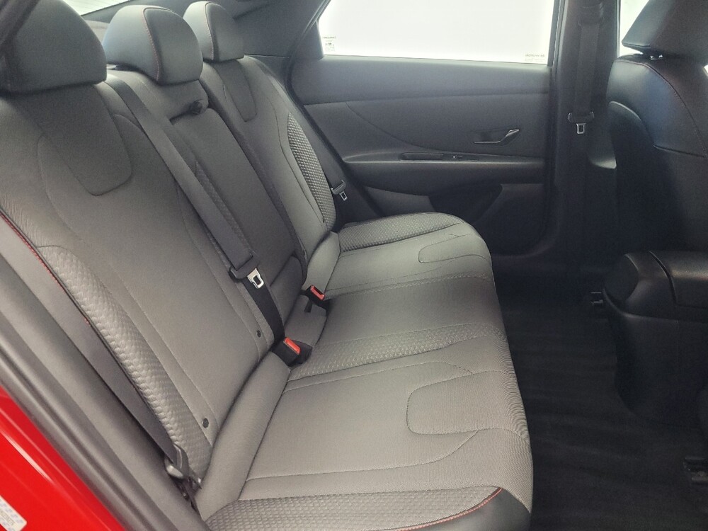 2022 Hyundai Elantra in Indianapolis, IN 46219 - 18095600 19