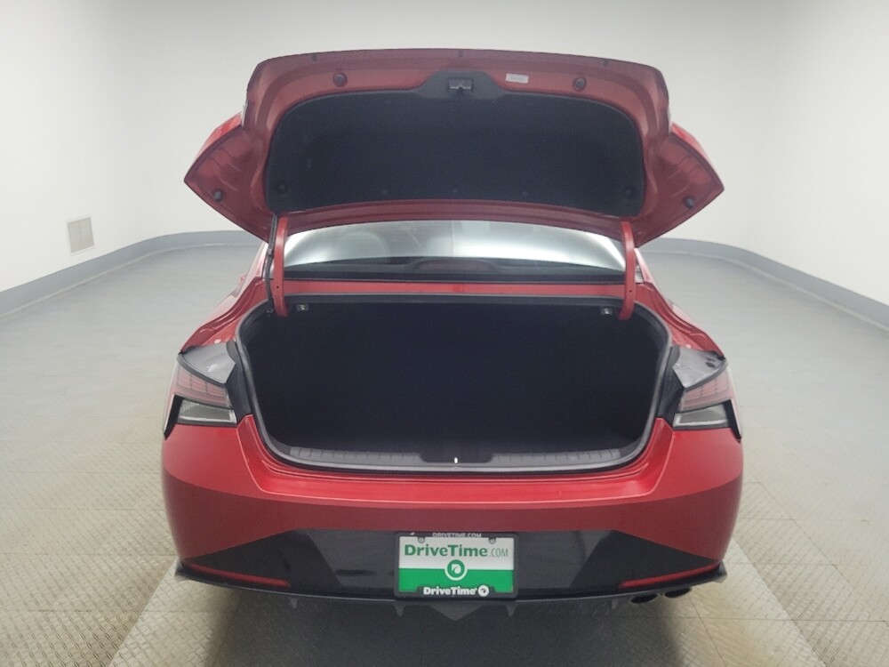 2022 Hyundai Elantra in Indianapolis, IN 46219 - 18095600 29