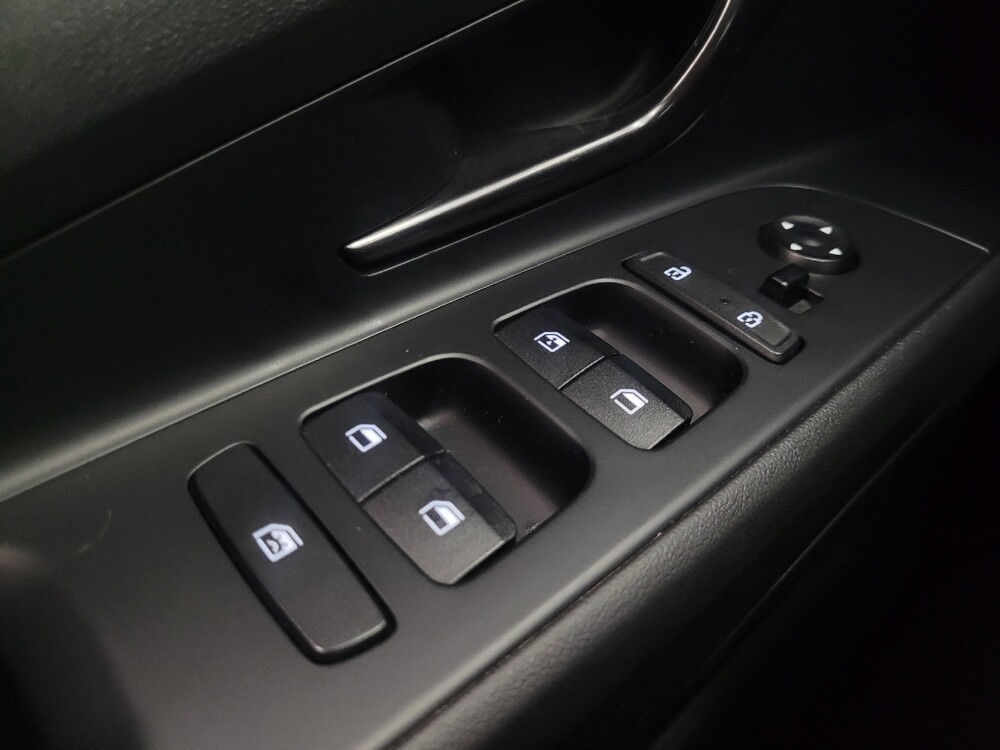 2022 Hyundai Elantra in Indianapolis, IN 46219 - 18095600 27