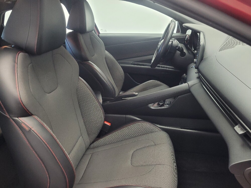 2022 Hyundai Elantra in Indianapolis, IN 46219 - 18095600 21