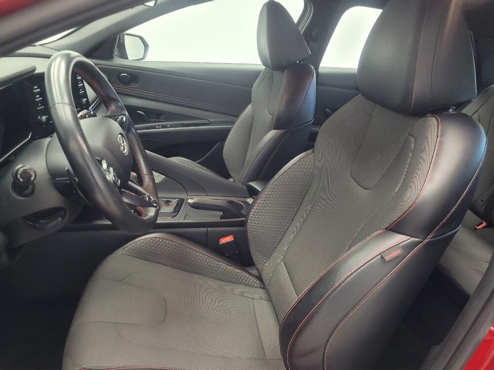 2022 Hyundai Elantra in Indianapolis, IN 46219 - 18095600 17