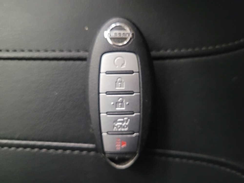 2018 Nissan Rogue in Union City, GA 30291 - 18095607 32