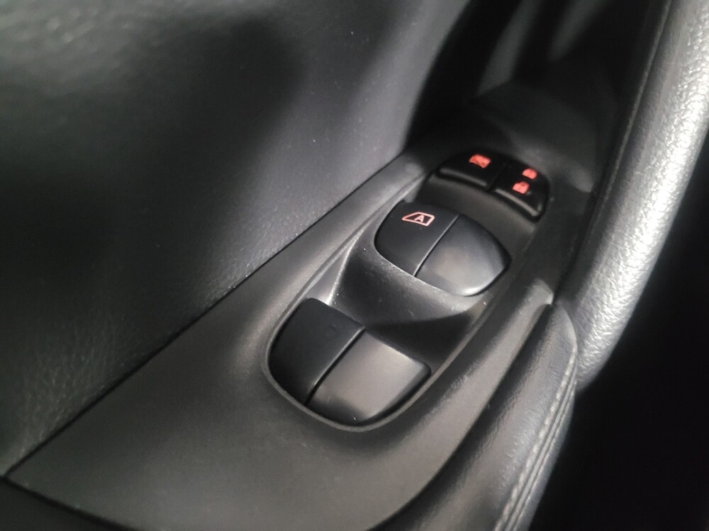 2018 Nissan Rogue in Union City, GA 30291 - 18095607 27