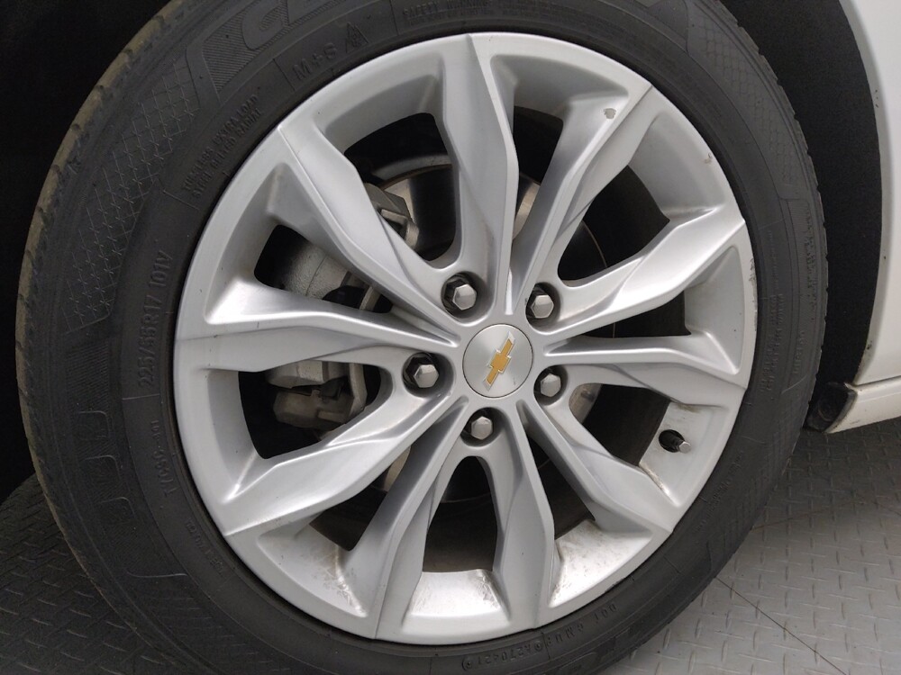 2022 Chevrolet Malibu in Denver, CO 80012 - 18095611 31