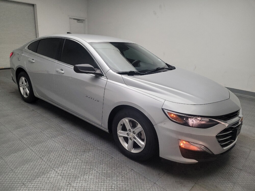 2020 Chevrolet Malibu in Fresno, CA 93726 - 18095612 13