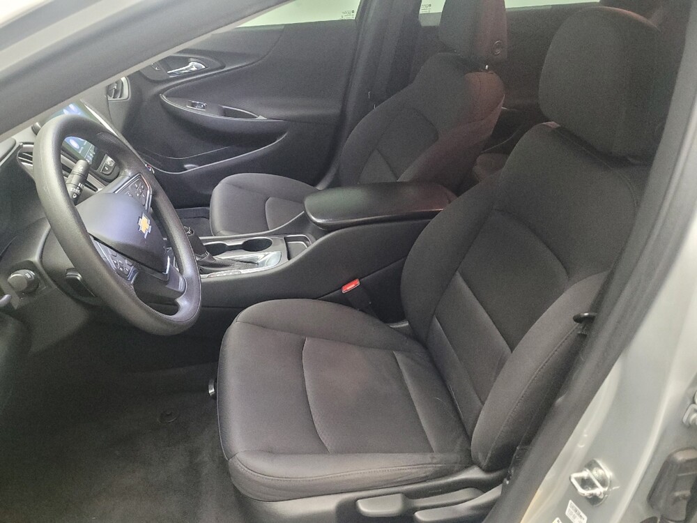 2020 Chevrolet Malibu in Fresno, CA 93726 - 18095612 17